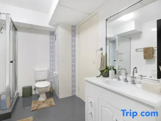 Salt & Sky Arcade- Sleeps 12
