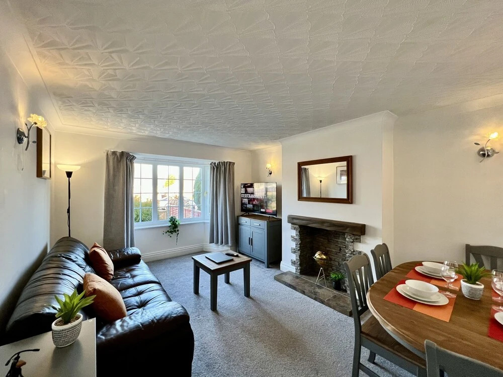 Curzon House Two - Great for Contractors or Family Holidays