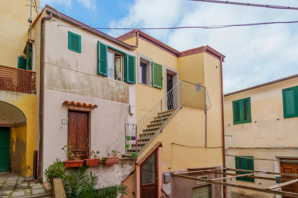 Capoliveri Design Suite in the alleys of the village of Capoliveri-CAPOLIVERI SUITE