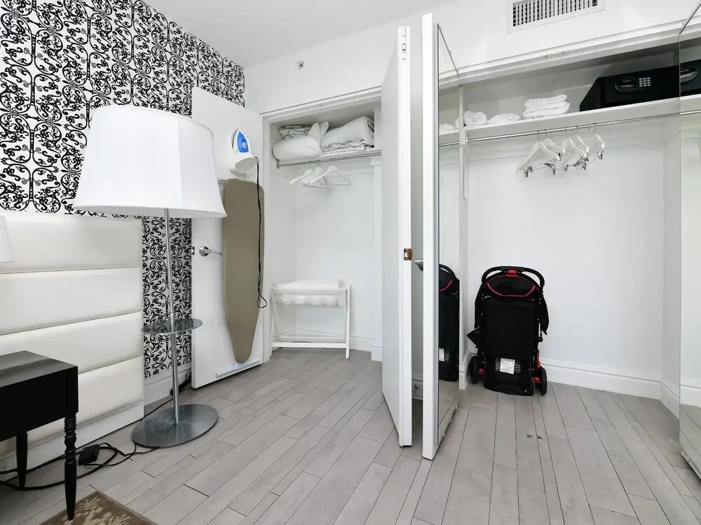 Miami World Rental - Mondrian 808