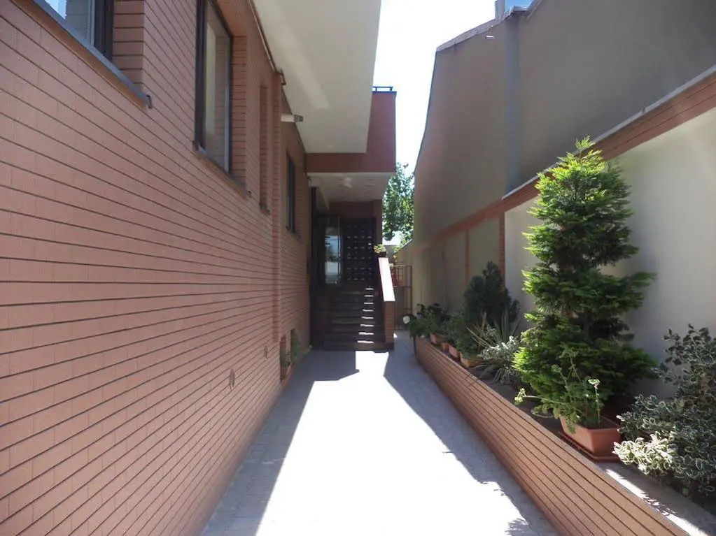 North Lane Apartment