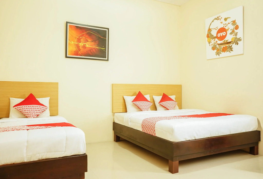 RedDoorz Syariah At Namira Hotel