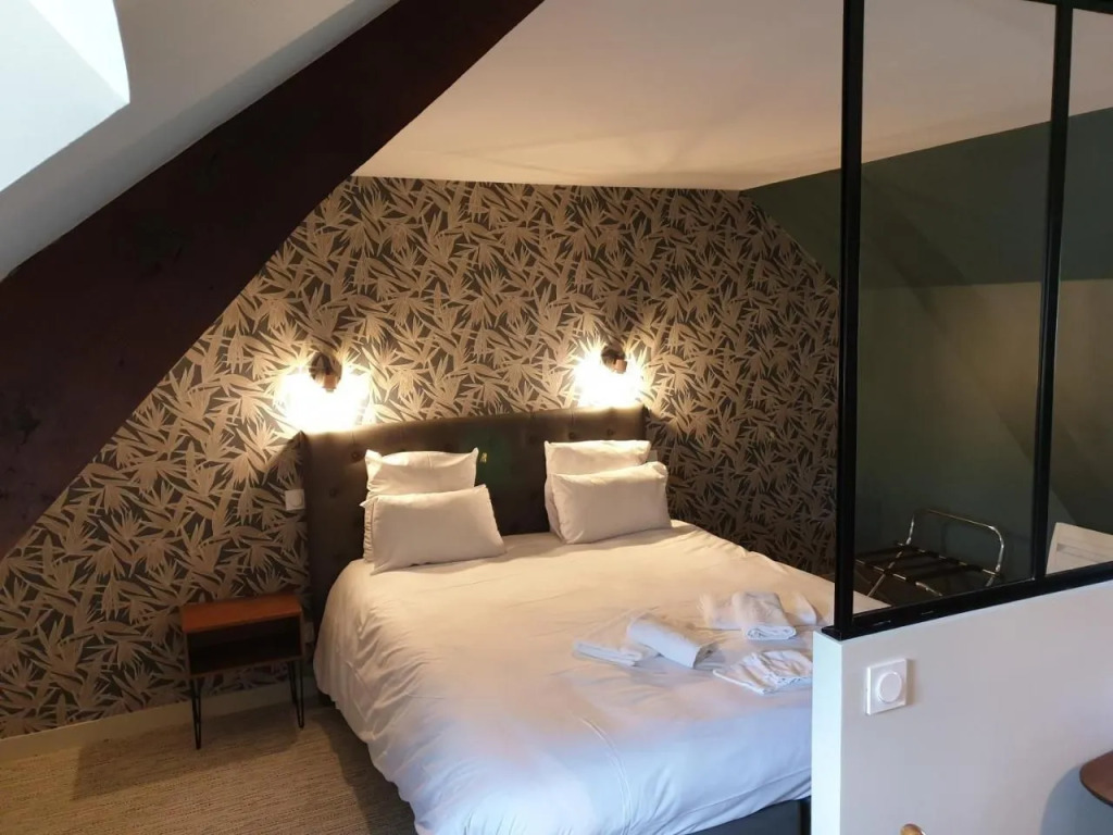 Au Loup Historic Apartments