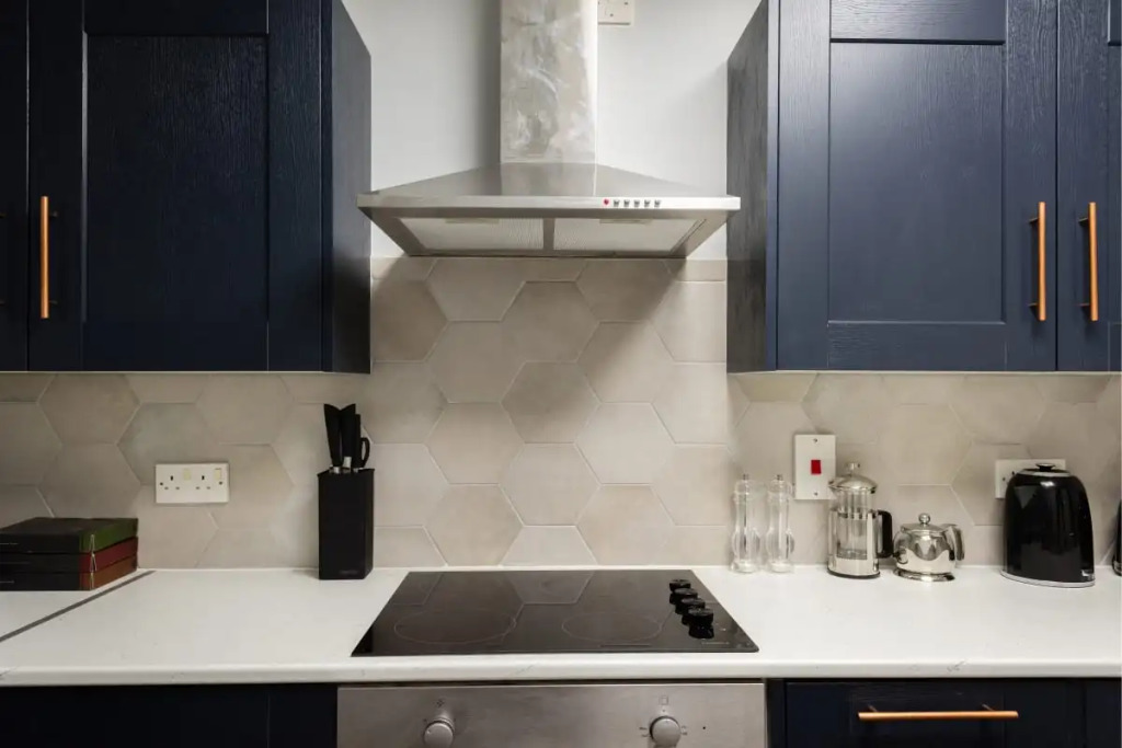 The Old Station House - Stylish & Central 2bdr Apartment