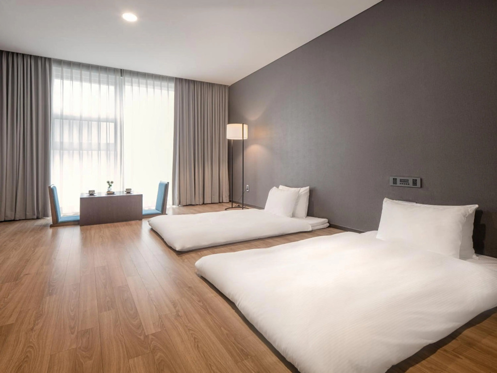 Hotel Tops 10