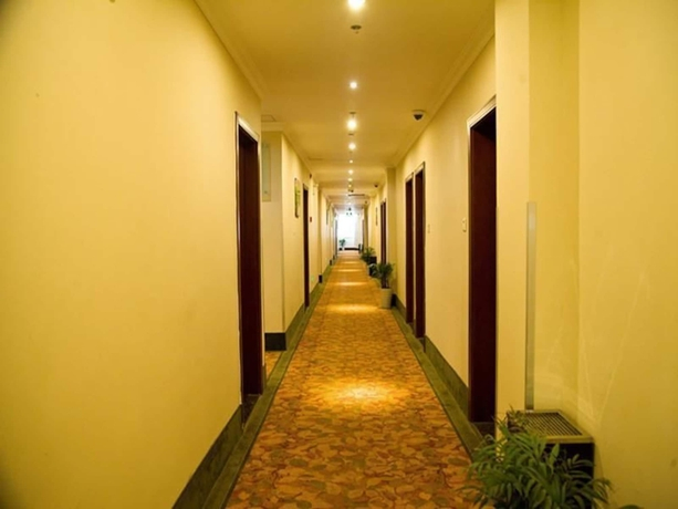 GreenTree Inn Jiangsu Suzhou Kunshan Huaqiao House