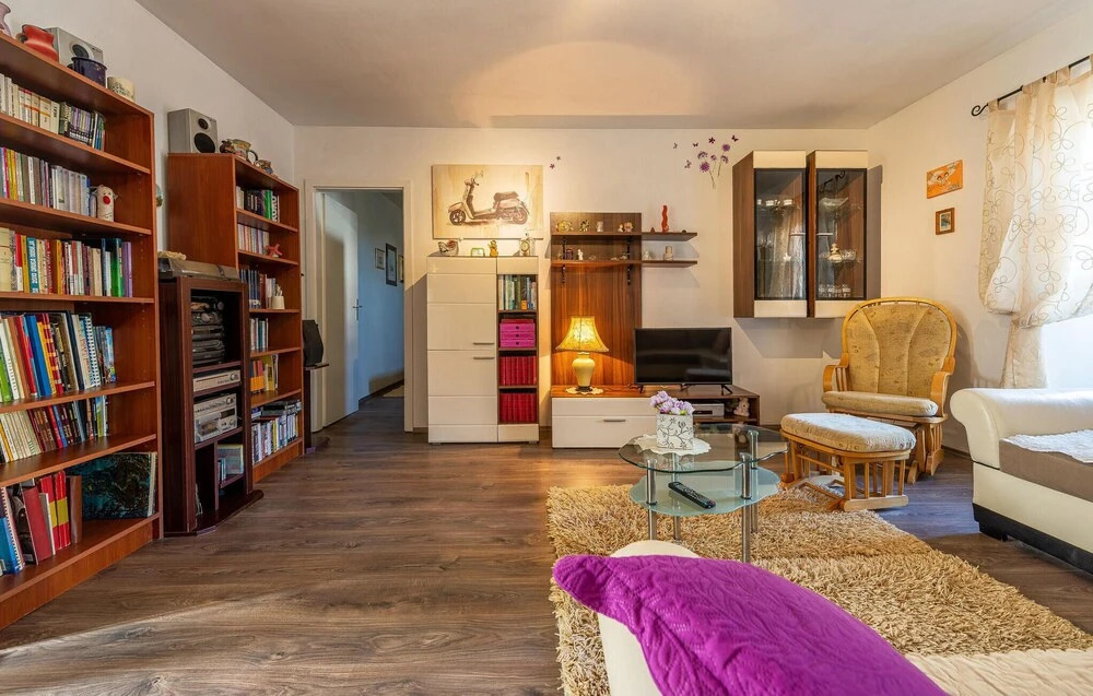 Stunning Apartment in Zaton With 1 Bedrooms and Wifi