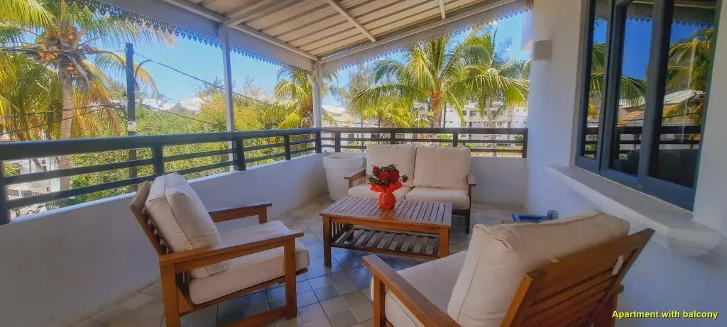 Modern apartment - Excellent location 50m from the beach, restaurants, bars, shops