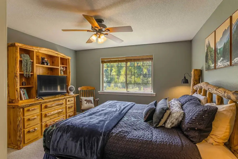 Cozy Home w/ Hot Tub: 7 Mi to Pagosa Hot Springs