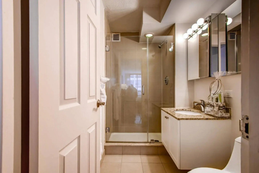 Global Luxury Suites at the Commonwealth