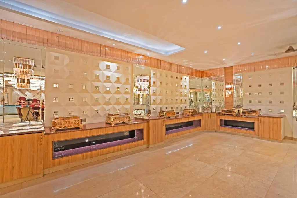 The Riverstone Inn - Near India Expo Centre and Mart