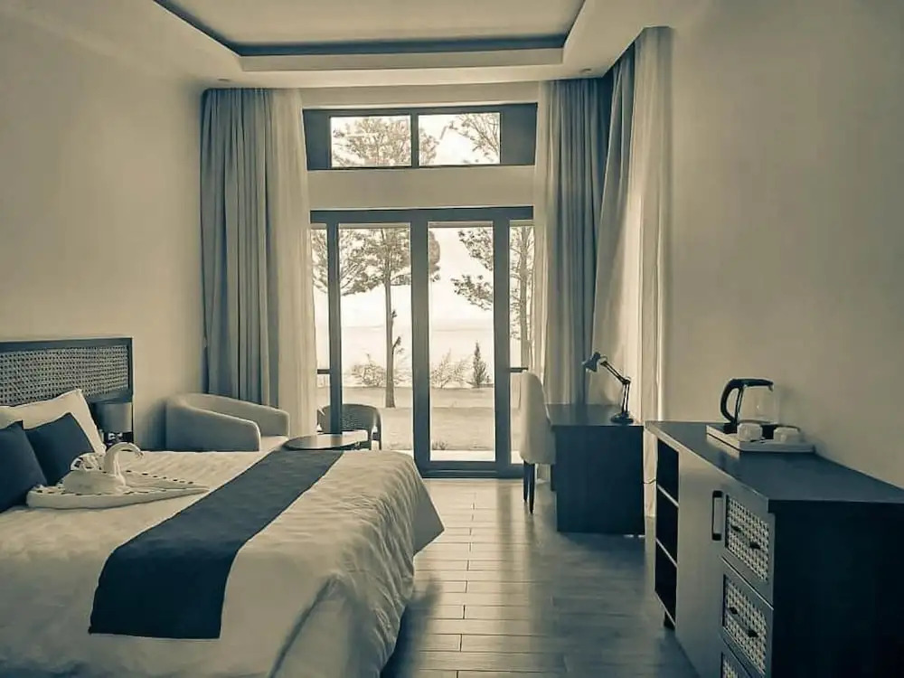Eben Lake Kivu cottages and Villas