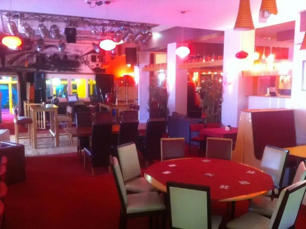 Sutherlands Hotel
