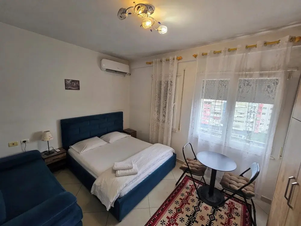 Isabel Rooms
