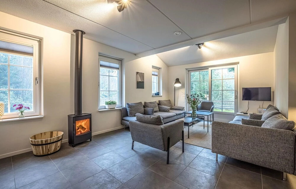 Nice Home In Rijssen With Wifi