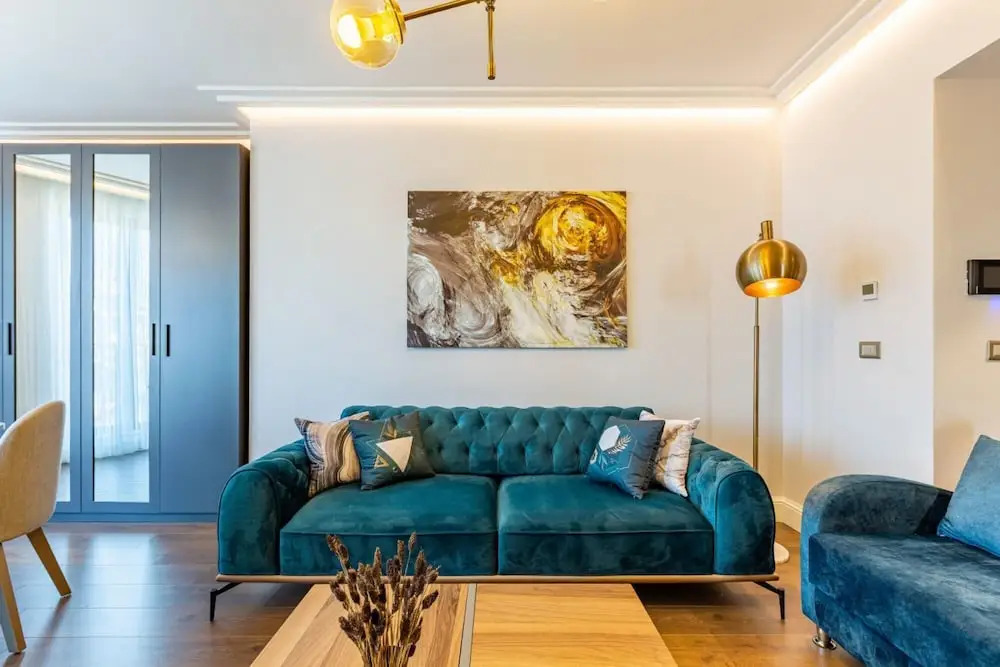 Stylish Flat Near Trendy Attractions in Beyoglu