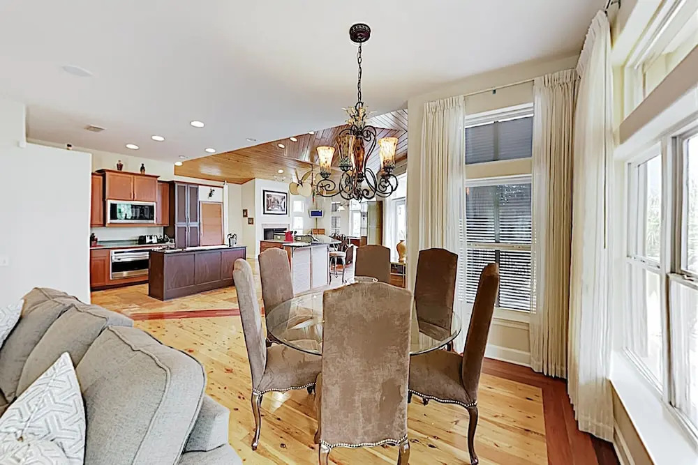 New Listing! Canal W/ Pool, Hot Tub & Dock 3 Bedroom Home