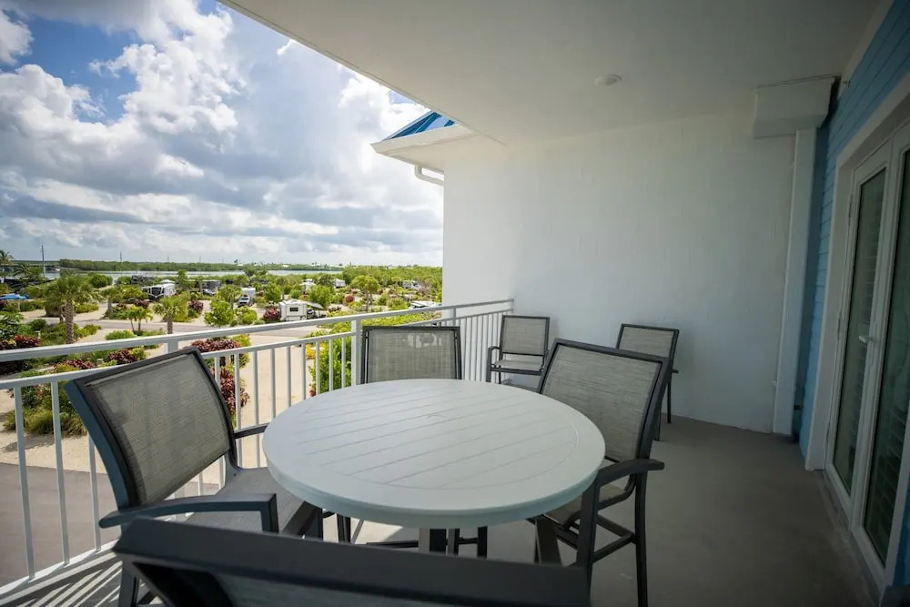 Sugarloaf Key Hotel at KOA Resort