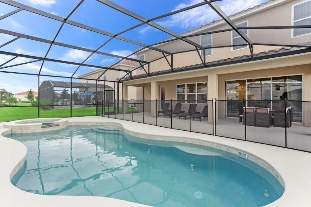 6028bod 14 Bedroom Home