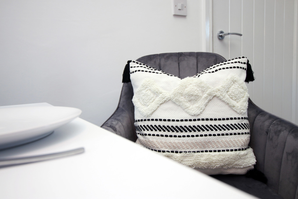 Eveswell Studios Comfort Studio 10