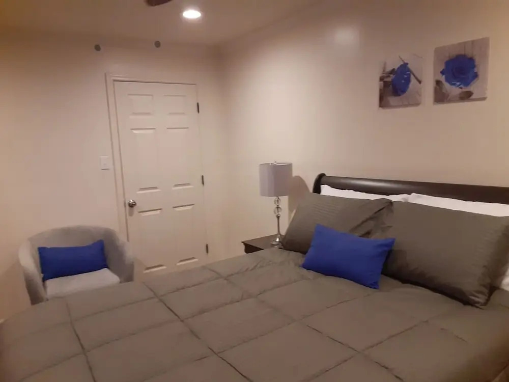 Updated and Modern 1-bedroom in Baton Rouge