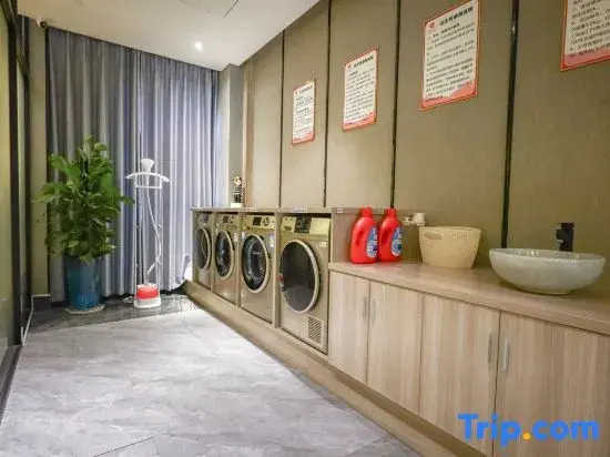 Rainbow Esports Hotel