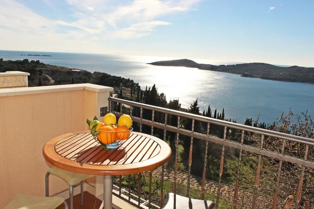 Apartments Bralovic