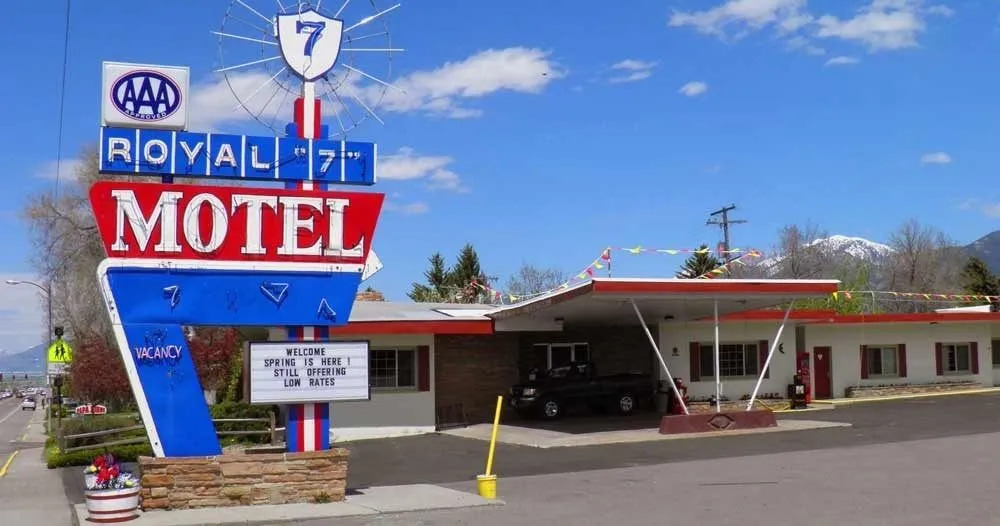 Royal 7 Budget Inn Motel