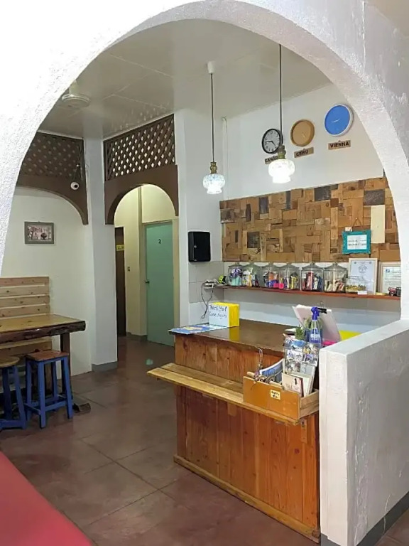 Jiji's Hostel