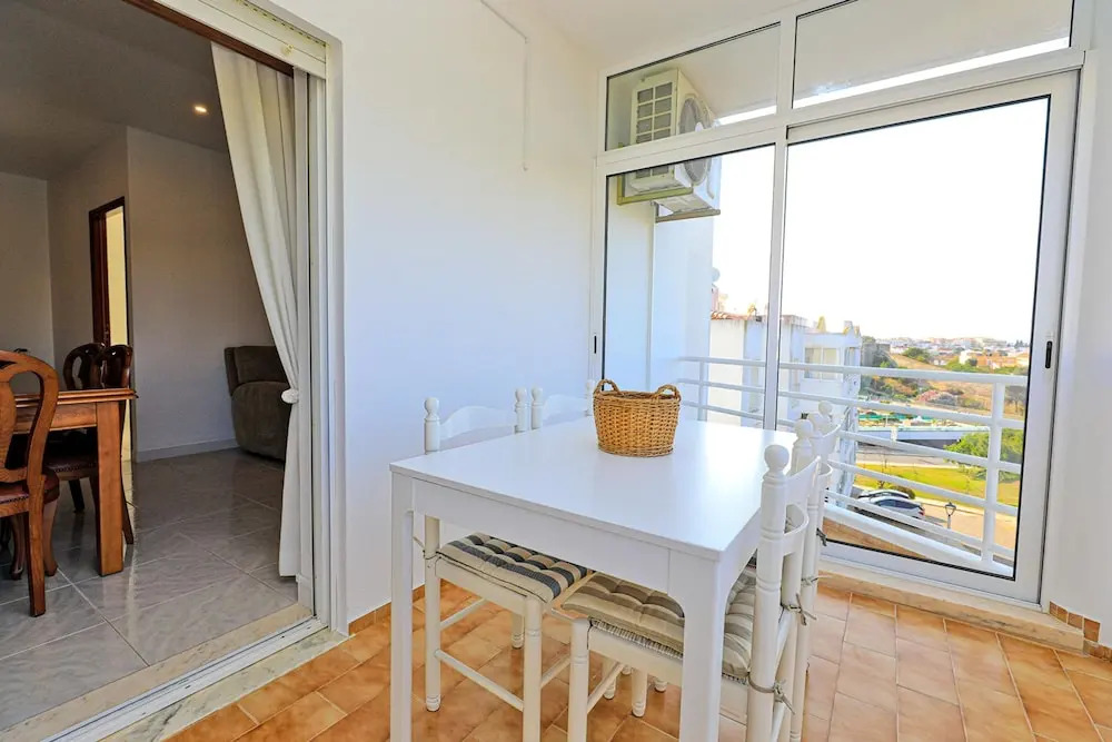 C23 - Parkway Entrance Apartment in Lagos