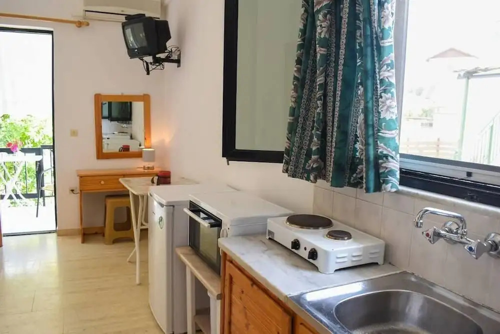 Lemon studio with garden close to beach