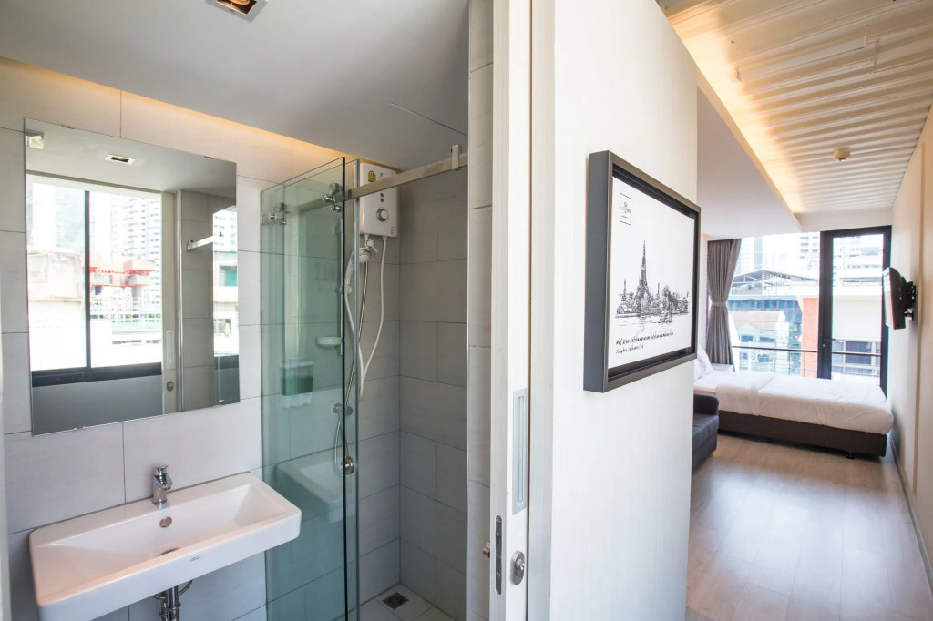 Sleep Box Hotel Sukhumvit 22