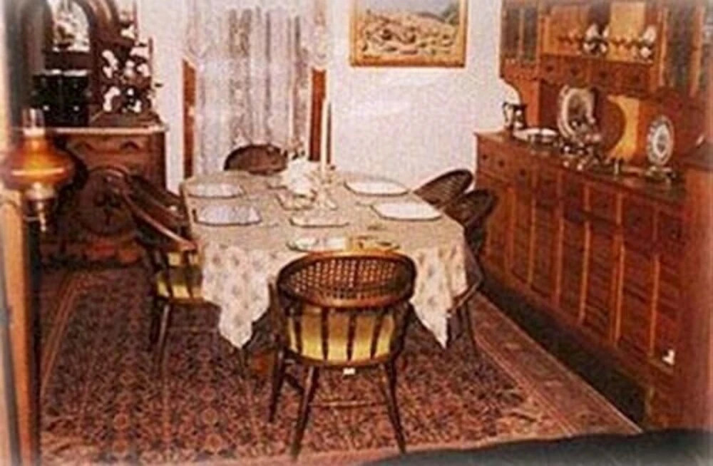 Parlor Car Bed & Breakfast