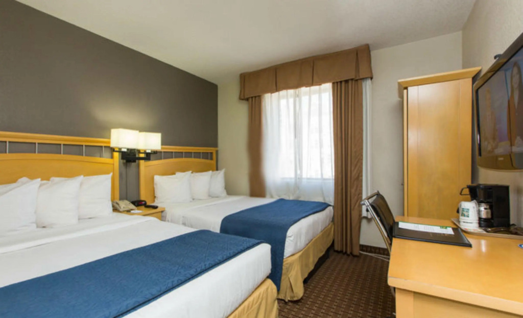 Hudson River Hotel