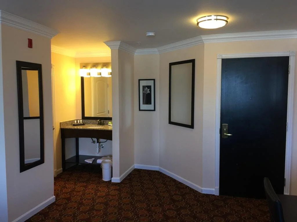 AMCO Hotel and Suites Austin