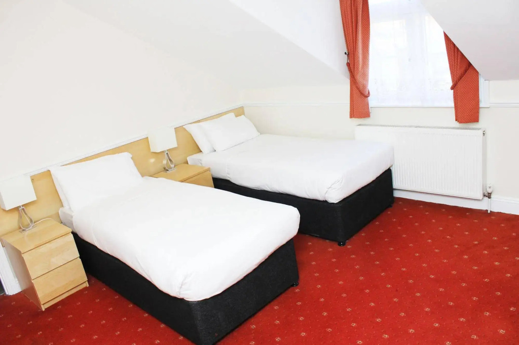 Brentwood Hotel & Apartments