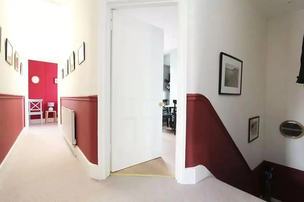 Spacious 3 Bedroom Home In North London