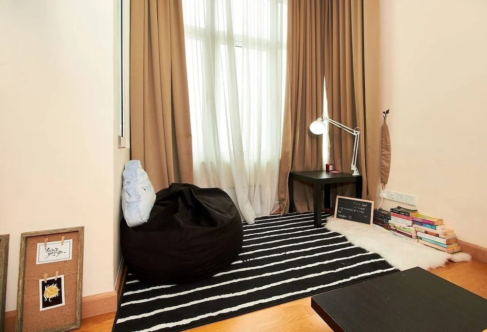 Modern & Contemporary 2BR in KL Sentral