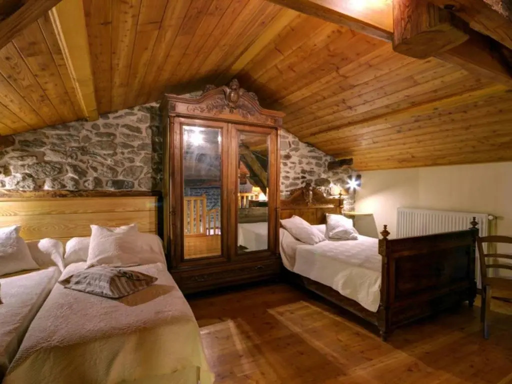 Gîte authentique et confortable pour 6 dans le Forez - FR-1-496-16