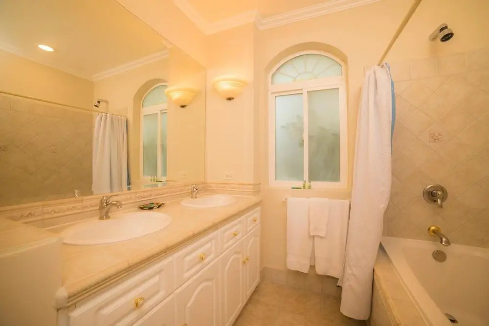 Colina 4E - 2 bdr 2 Bath