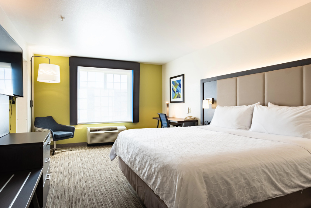 Holiday Inn Express Hotel & Suites Evanston by IHG