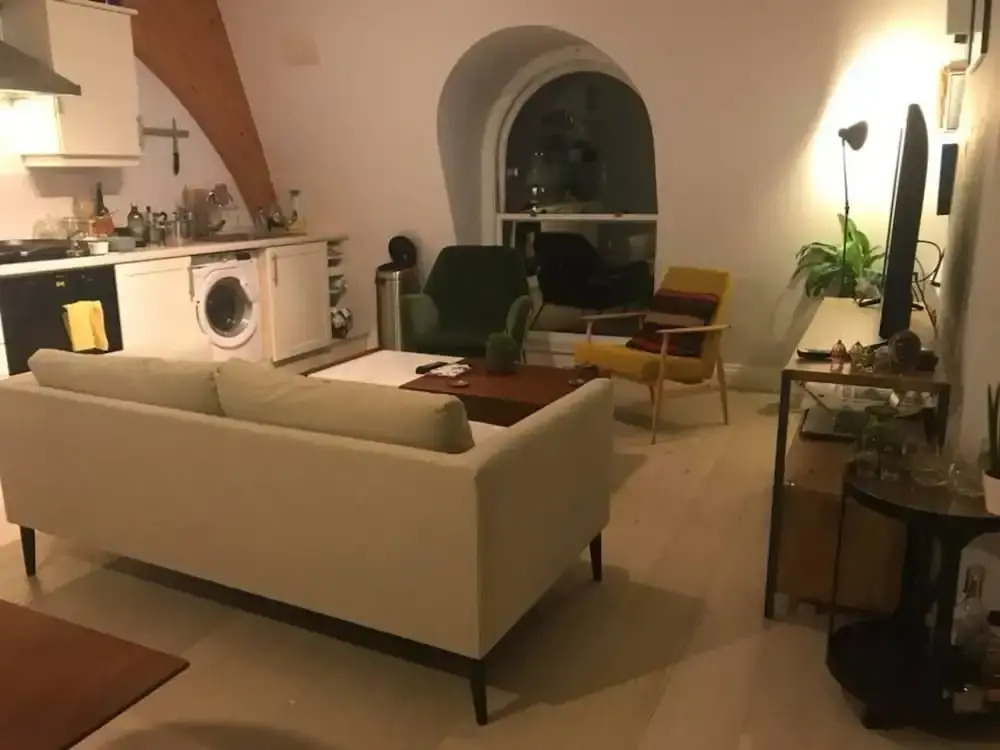 2 Bedroom Apartment Near Stepney Green Sleeps 4