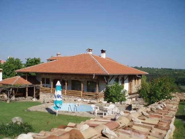 Hotel Pri Chakara