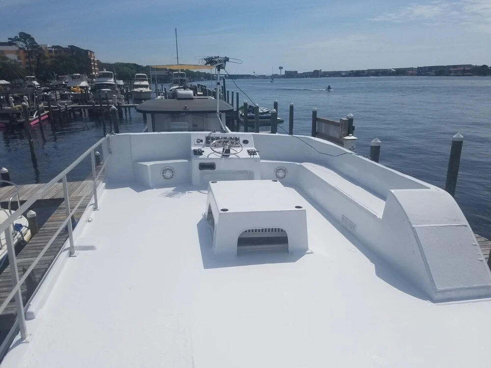 Harbor Houseboat