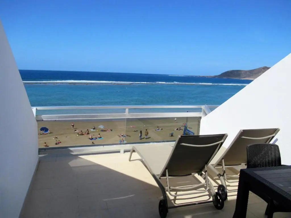 Apartamento 1ª linea Las Canteras -vista mar con terraza y wifi - 307