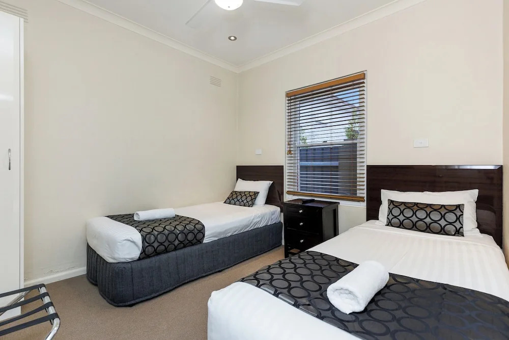 Amaroo Motel