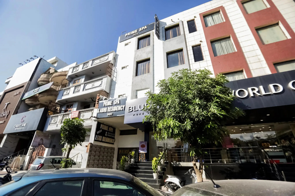 OYO 75386 Abhi Residency