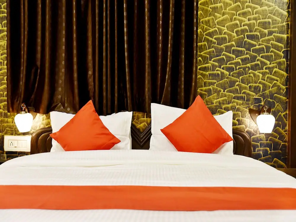 Hotel Malhotra