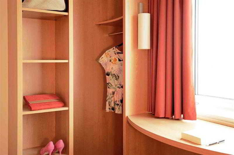 Ibis Ningbo Qianhu
