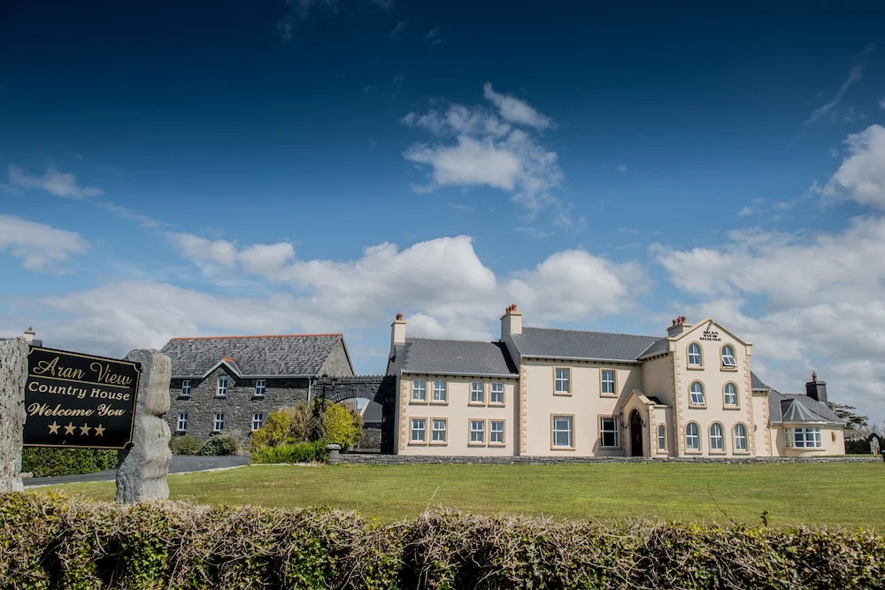 Aran View Country House and Lodge